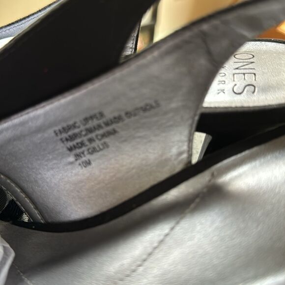 Jones New York  Women's GILLIS Faux Suede Kitten heel Slingback Heel Size 10 - Picture 5 of 9
